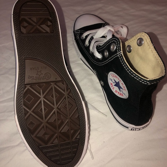Converse Chuck Taylor All Star High Top. Kid’s 3 - Picture 2 of 3